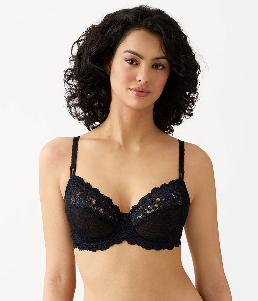Embrace LaceĀ® Underwire Bra: Black/Night Sky