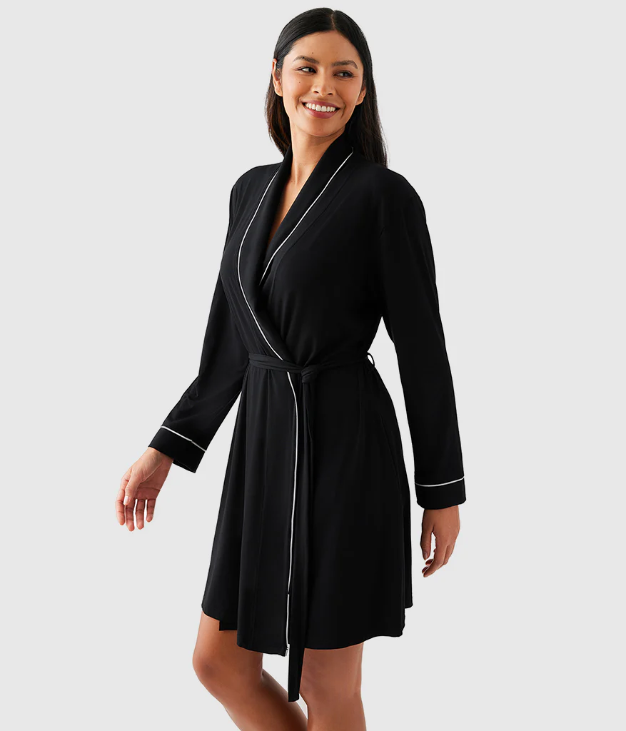 Lease to Lounge Robe: Black - Image 3